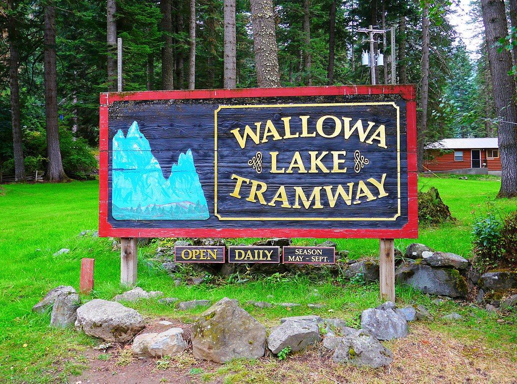 Welcome sign of Wallowa Lake Tramway