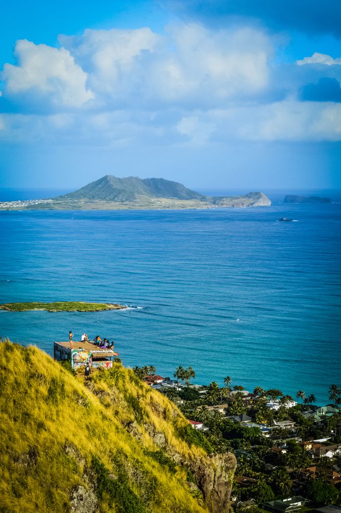 People admiring the view from Lanikai Pillboxes Trail