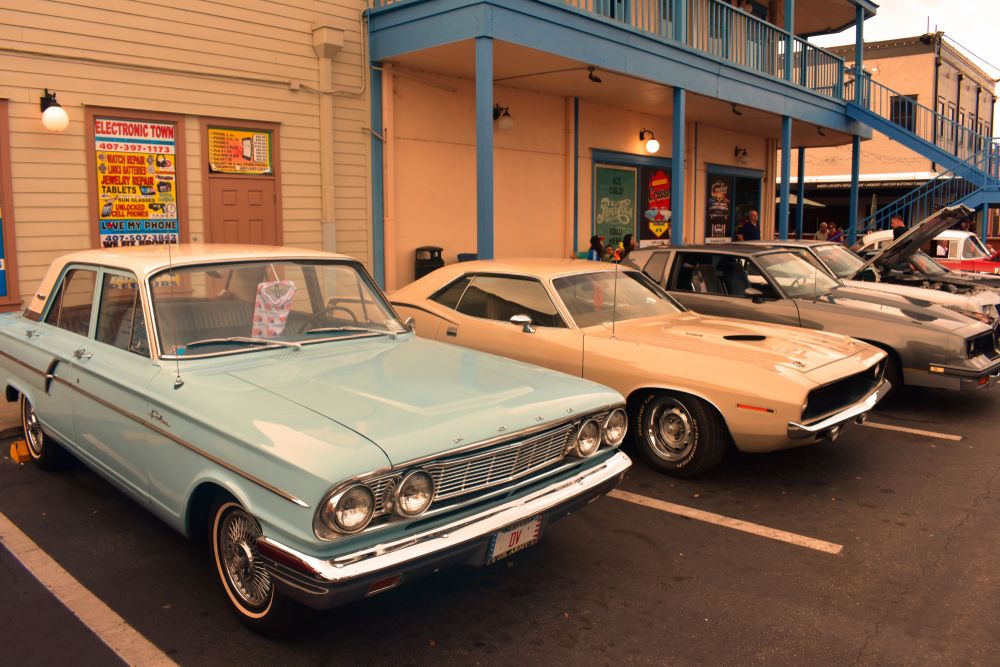Saturday Nite classic cars at Old Town