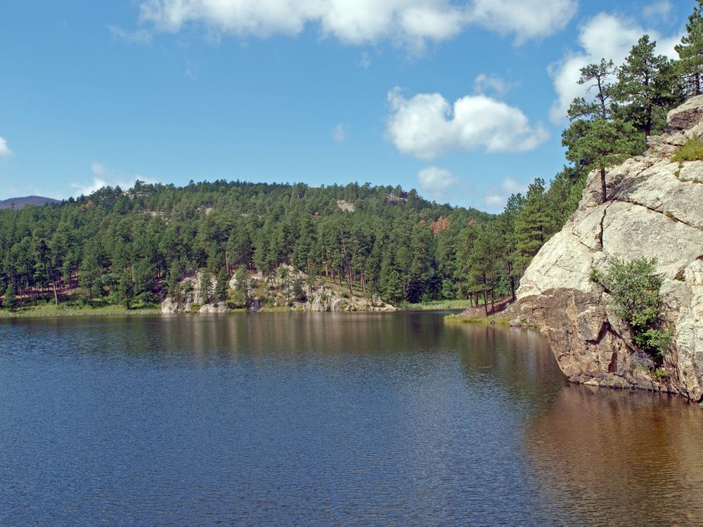 The waters of Horse Thief Lake