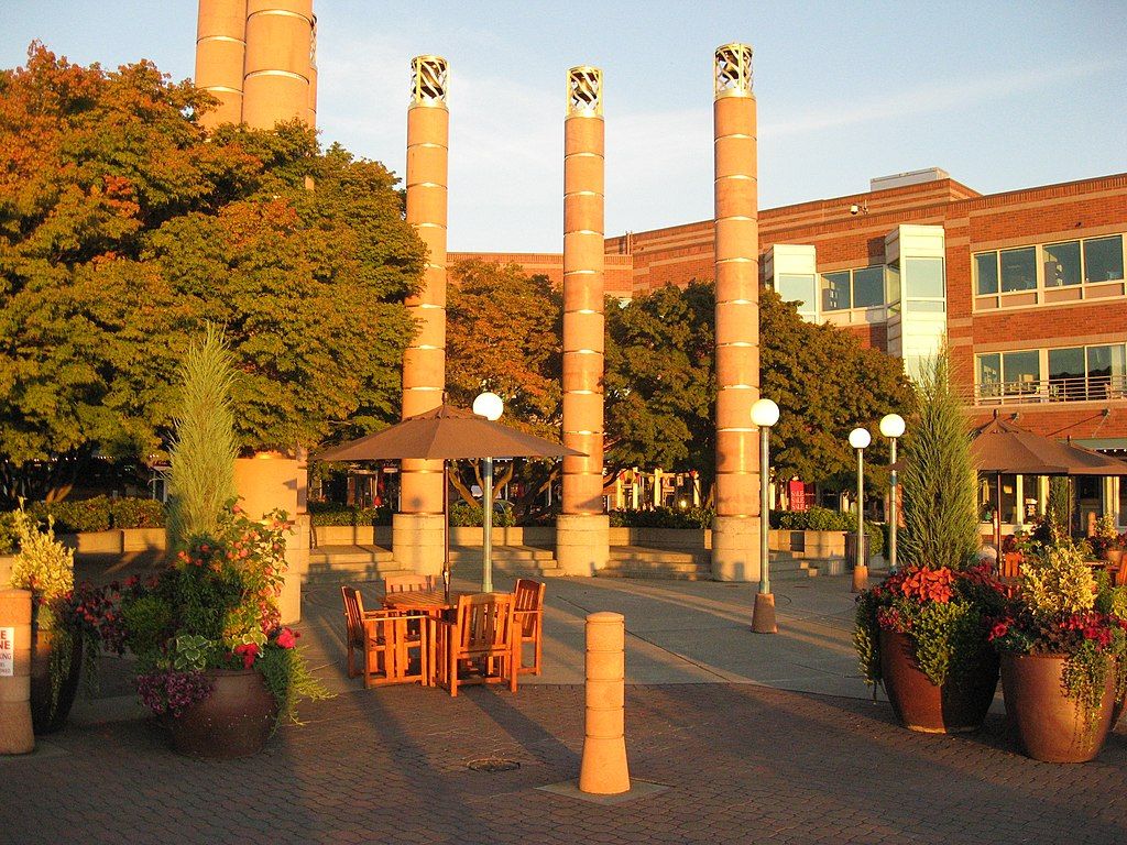 The grounds of Carillon Point