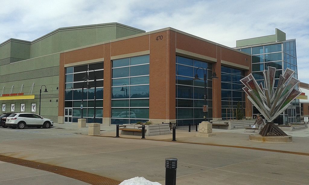 Exterior of the Lakewood Cultural Center