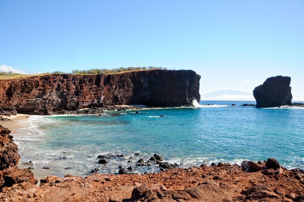 Far view of the Puu Pehe sweetheart rock
