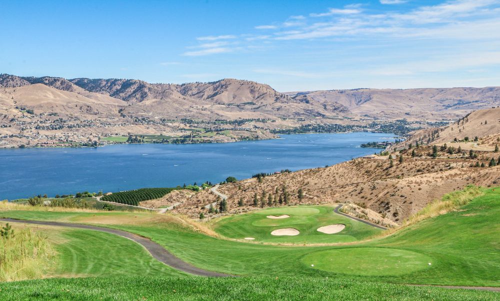 Aerial view of Lake Chelan Municipal Golf Course