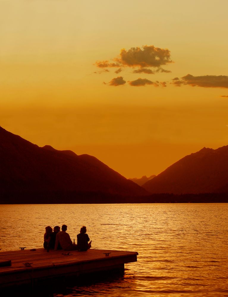 People watching the sunset at Stehekin