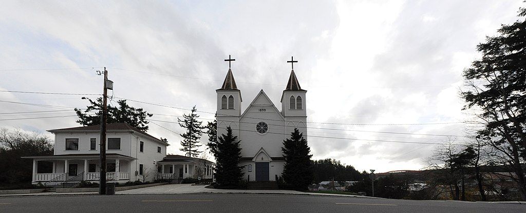 Exterior of Sacred Heart Catholic Church