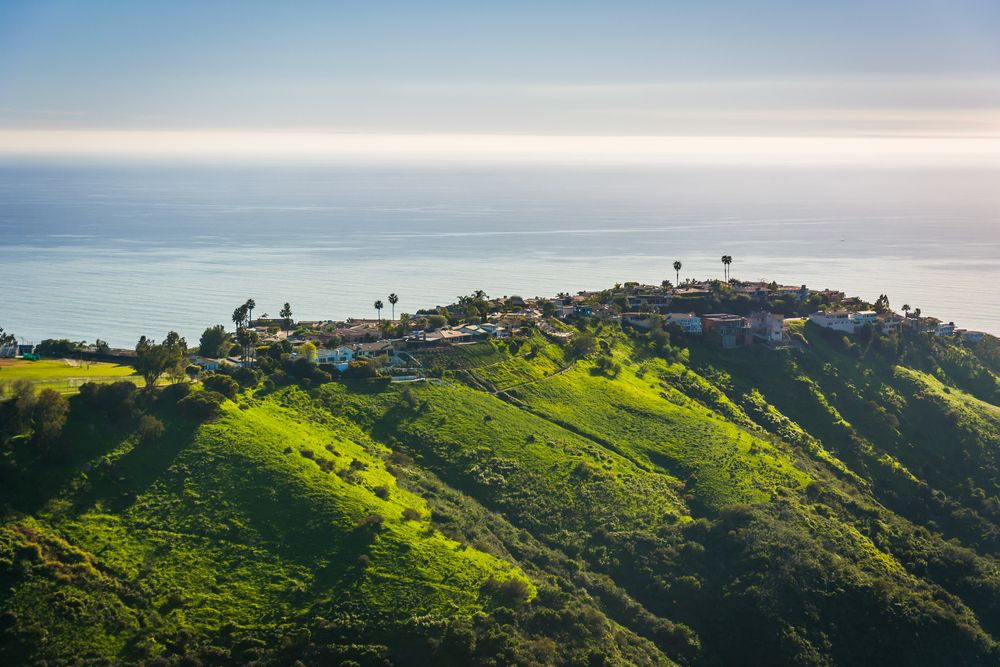 Green hills of Laguna Beach