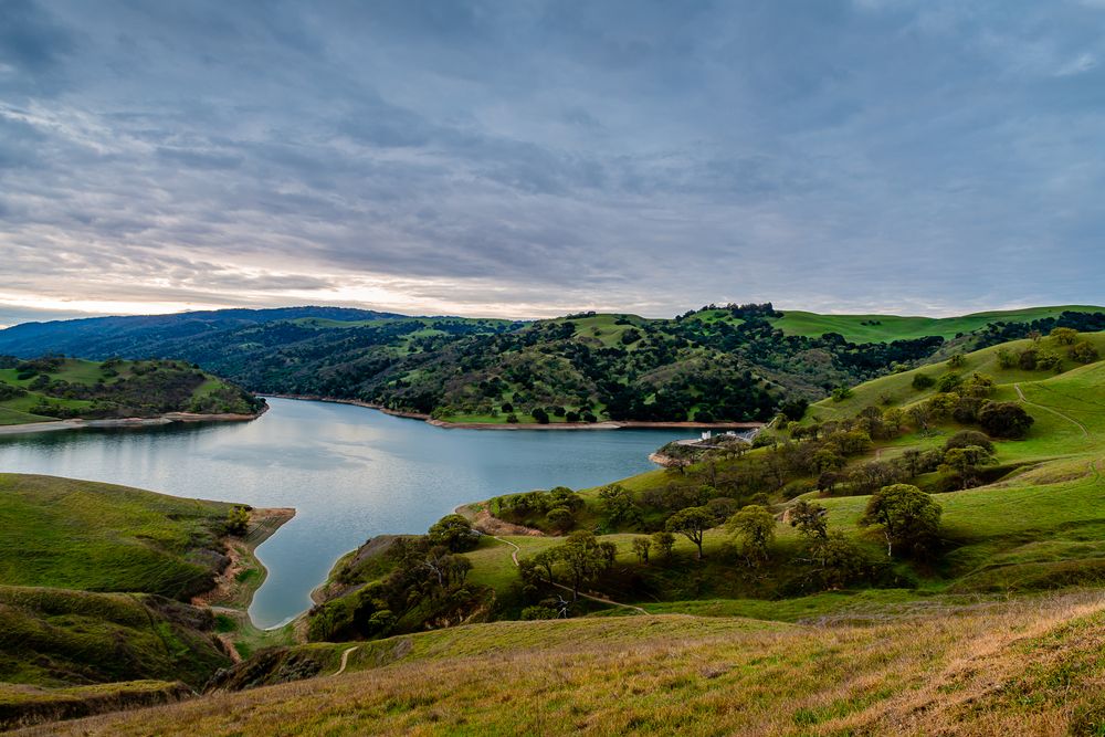 Scenic view of Del Valle Regional Park's lake