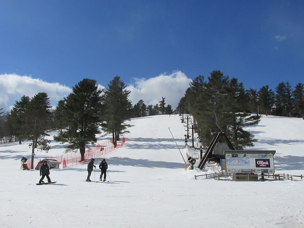 Daytime view of Nashoba Valley Ski Area