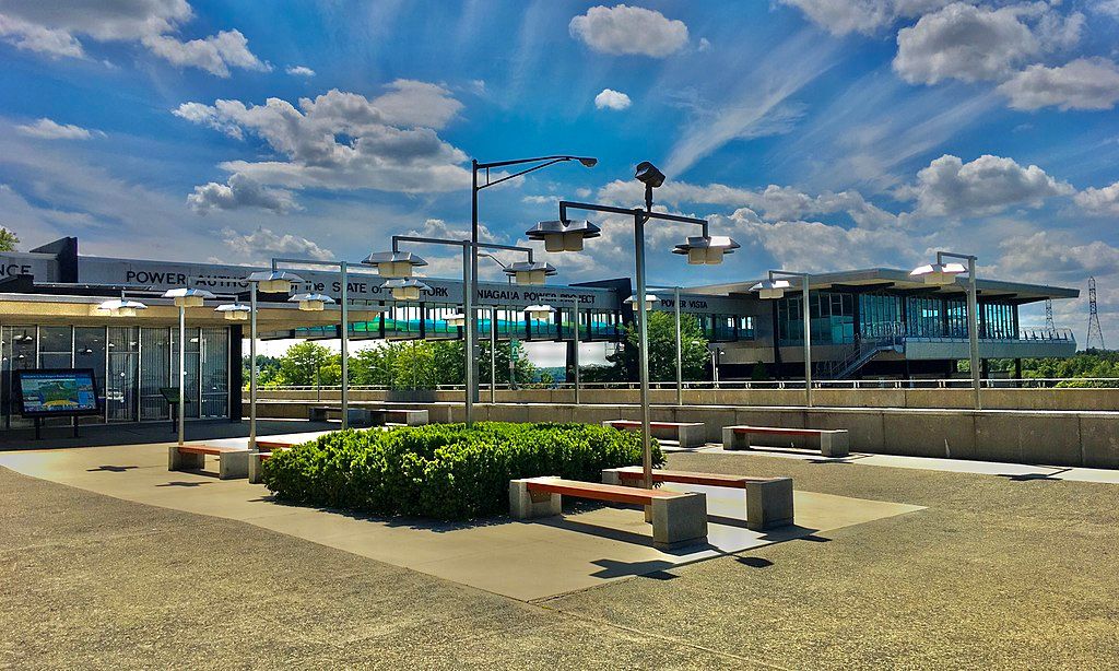 Exterior of Niagara Power Project Visitors Center