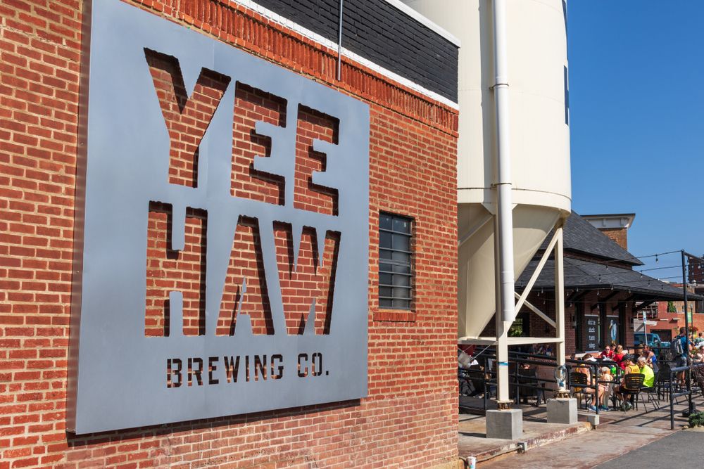 Building sign of Yee-Haw Brewing Company