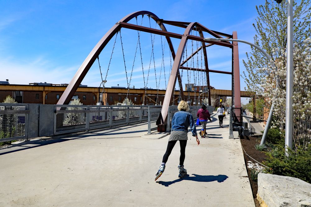People rollerskating at The 606.