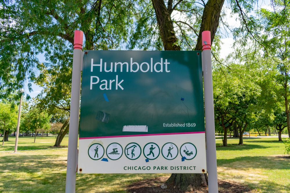 Name sign of Humboldt Park.