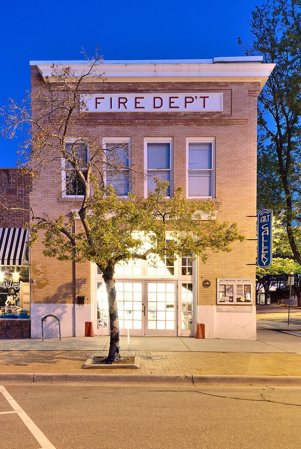 Exterior of Firehouse Art Center