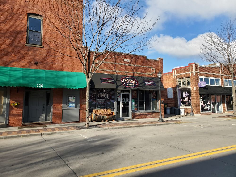 Buildings at Downtown Lee's Summit Main Street