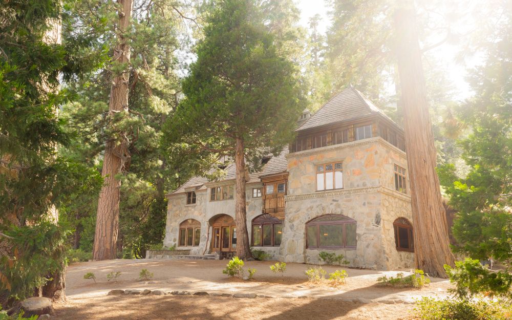 Side view of Vikingsholm's exterior