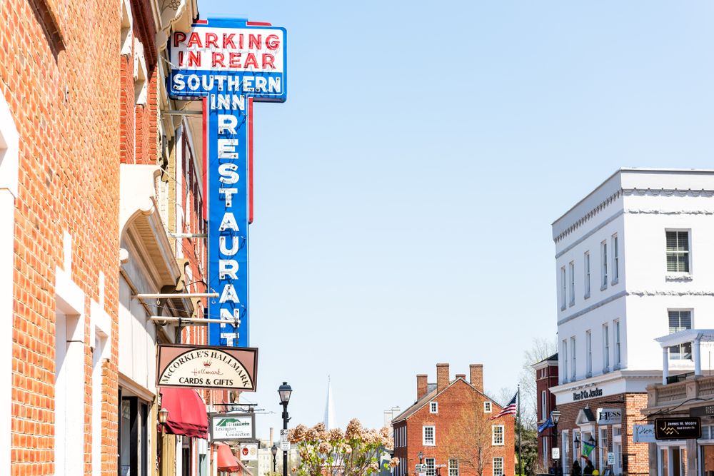 Signage of Southern Inn