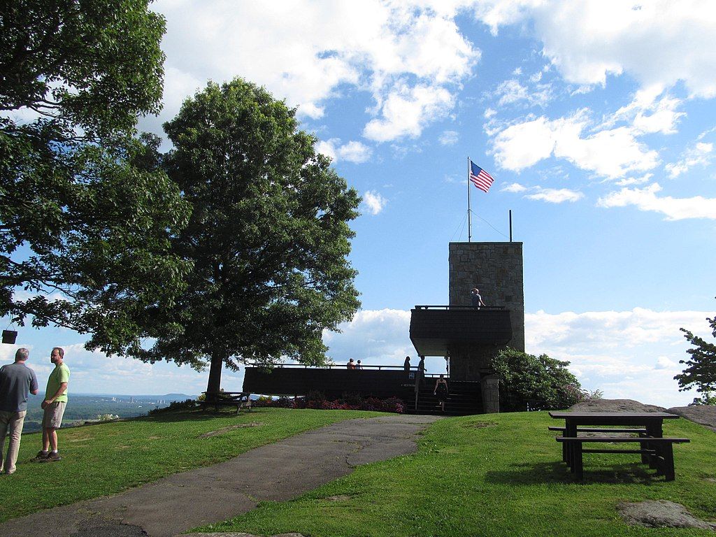 The peak of Mount Sugarloaf State Reservation