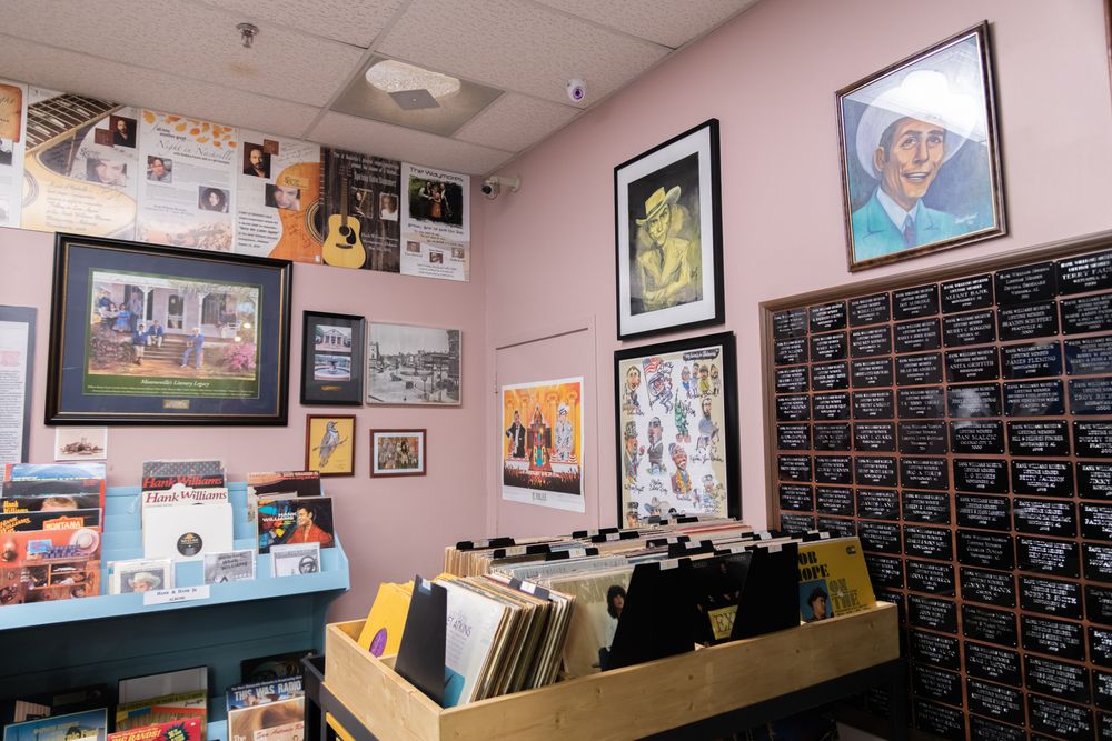 Displays in Hank Williams Museum