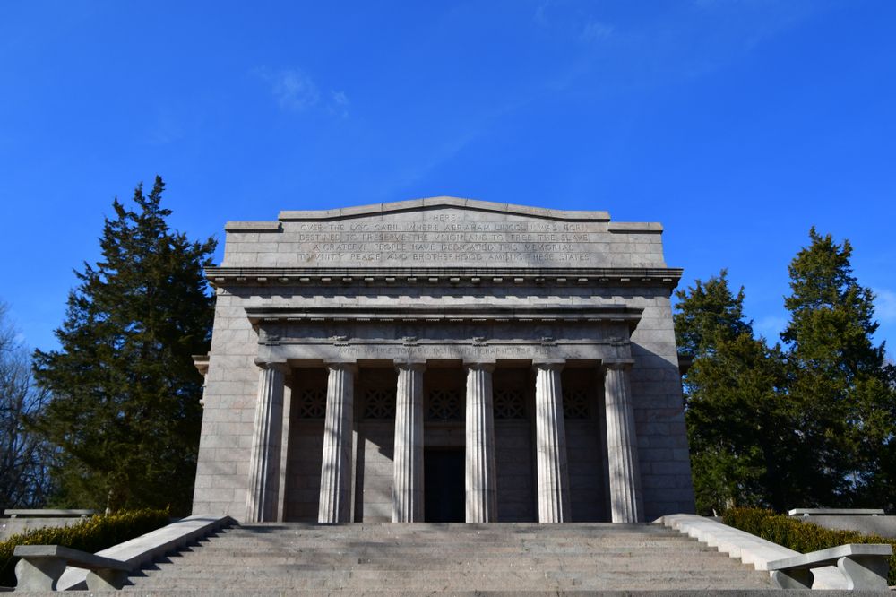 Front view of Abraham Lincoln Birthplace National Historical Park's memorial