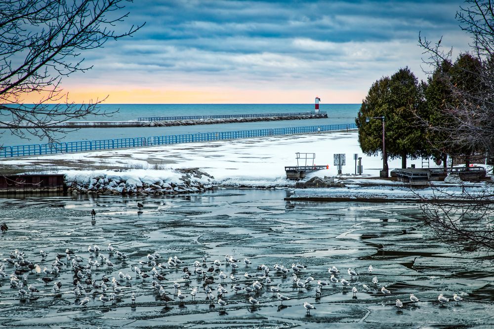 Two Rivers North Pierhead Lighthouse from afar