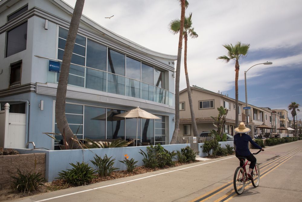 Person riding a bike along Ocean Front Walk