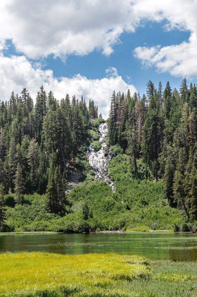 Hiking at Twin Lakes