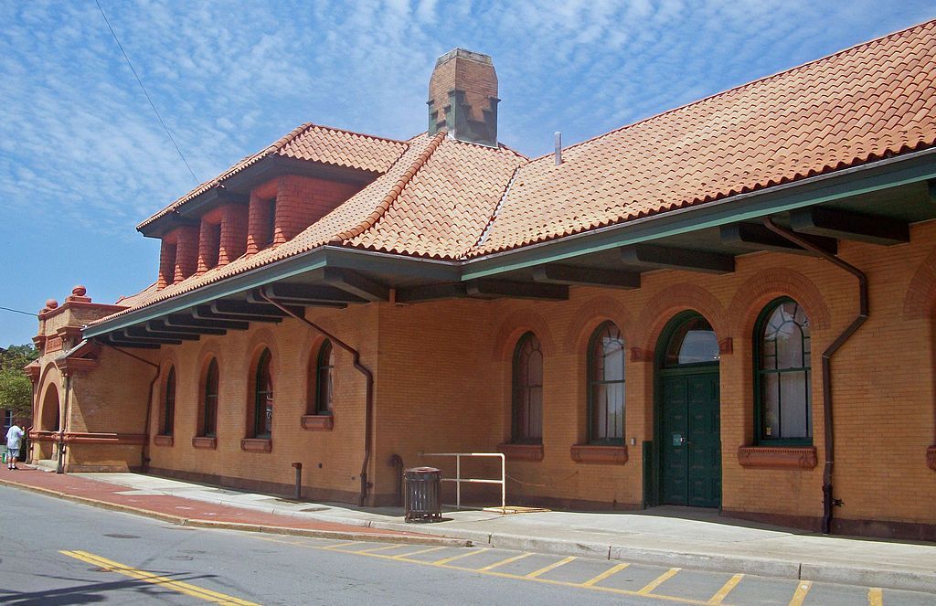 Exterior of Thrall Library