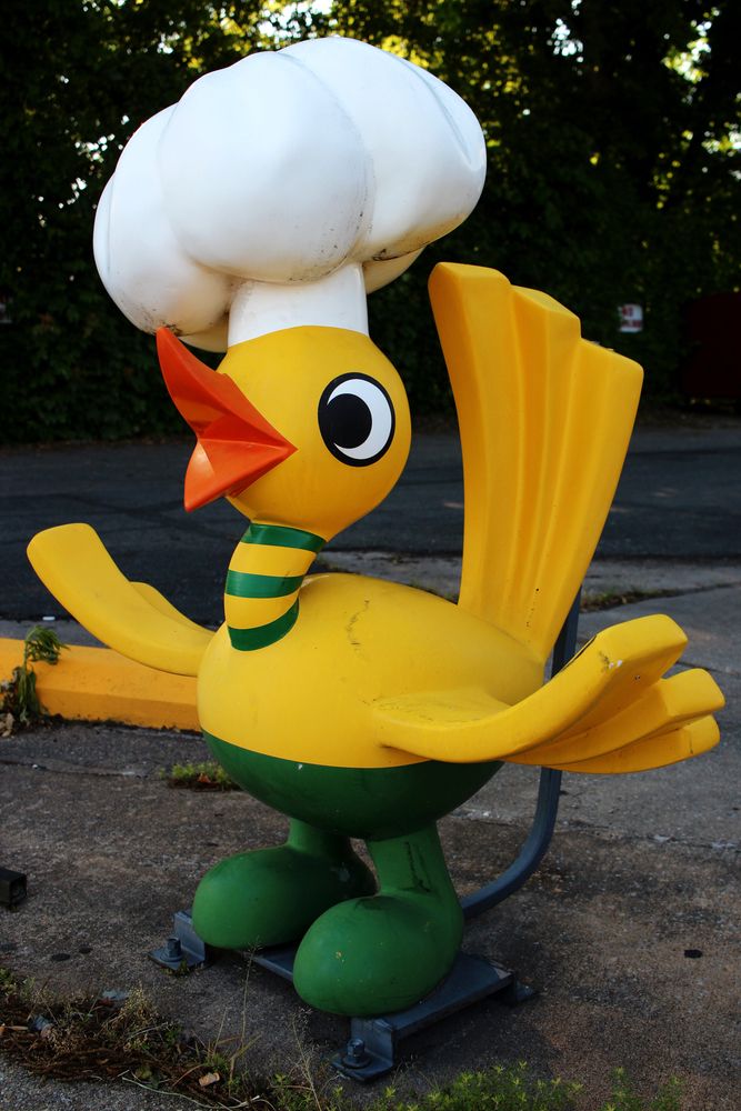 Bird mascot of Waylan's Ku-Ku Burger