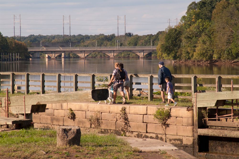 Family walking along Boyd Park
