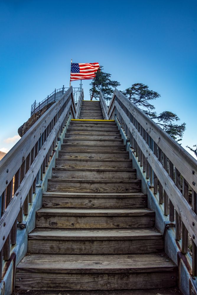 Steps leading up to Chimney Rock