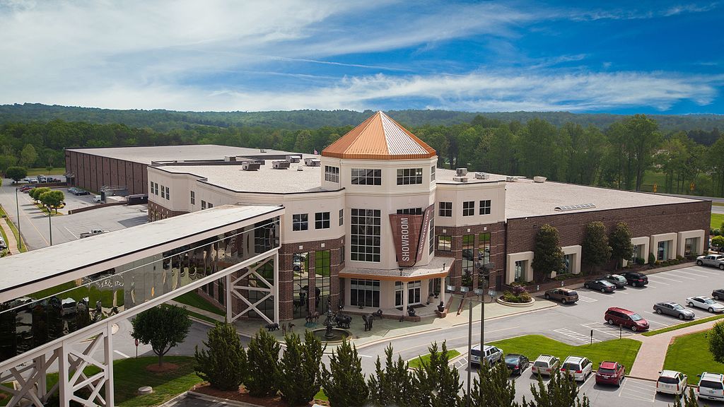 Exterior of Furnitureland South's showroom