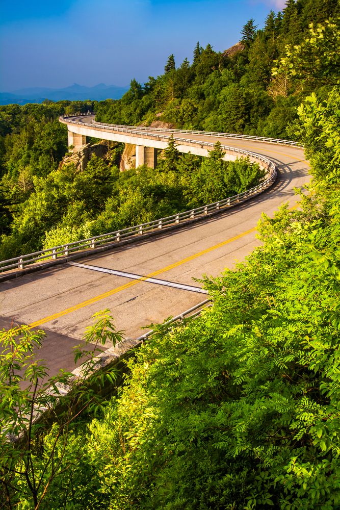 Daytime view of Linn Cove Viaduct