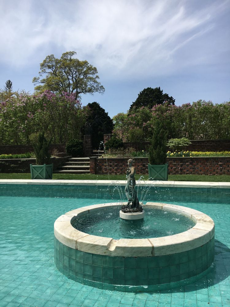 A water fountain at Planting Fields