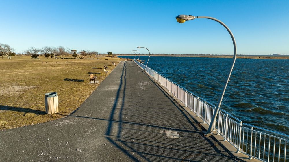 A trail at Wantagh Park