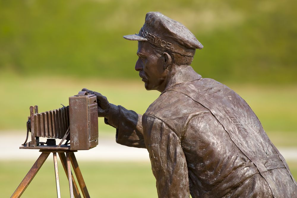 Photographer statue at Wright Brothers National Memorial