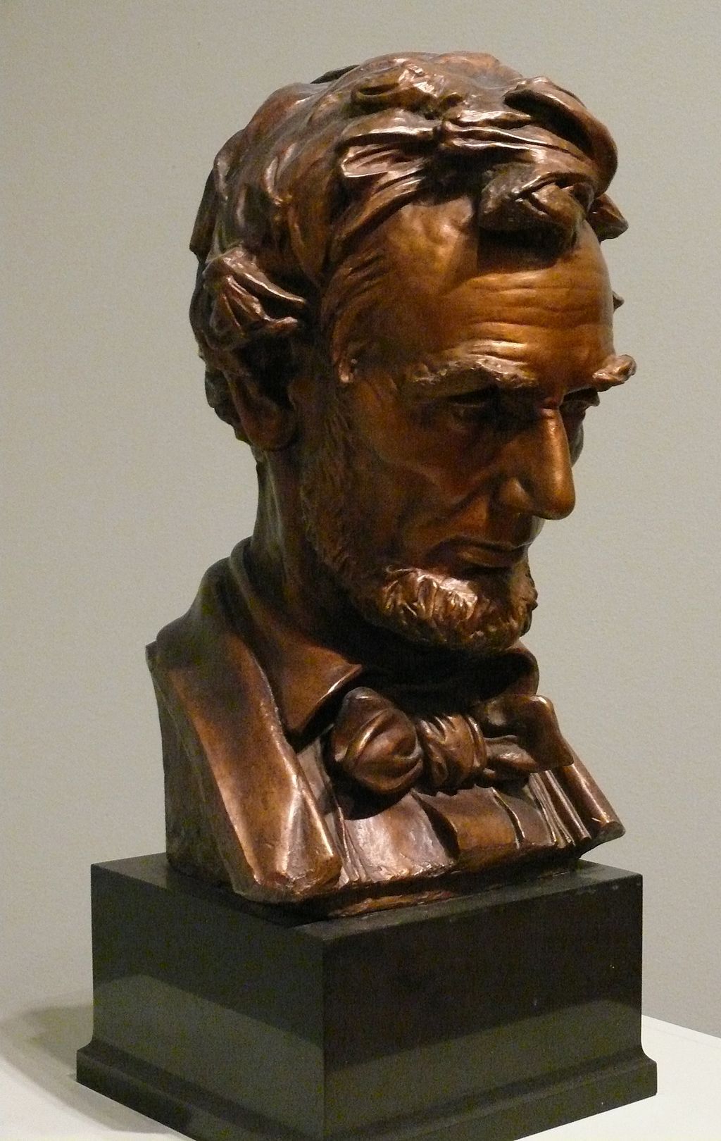 Lincoln sculpture in Delaware Art Museum