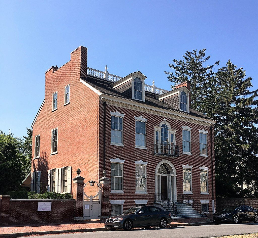 Exterior of the Read House & Gardens
