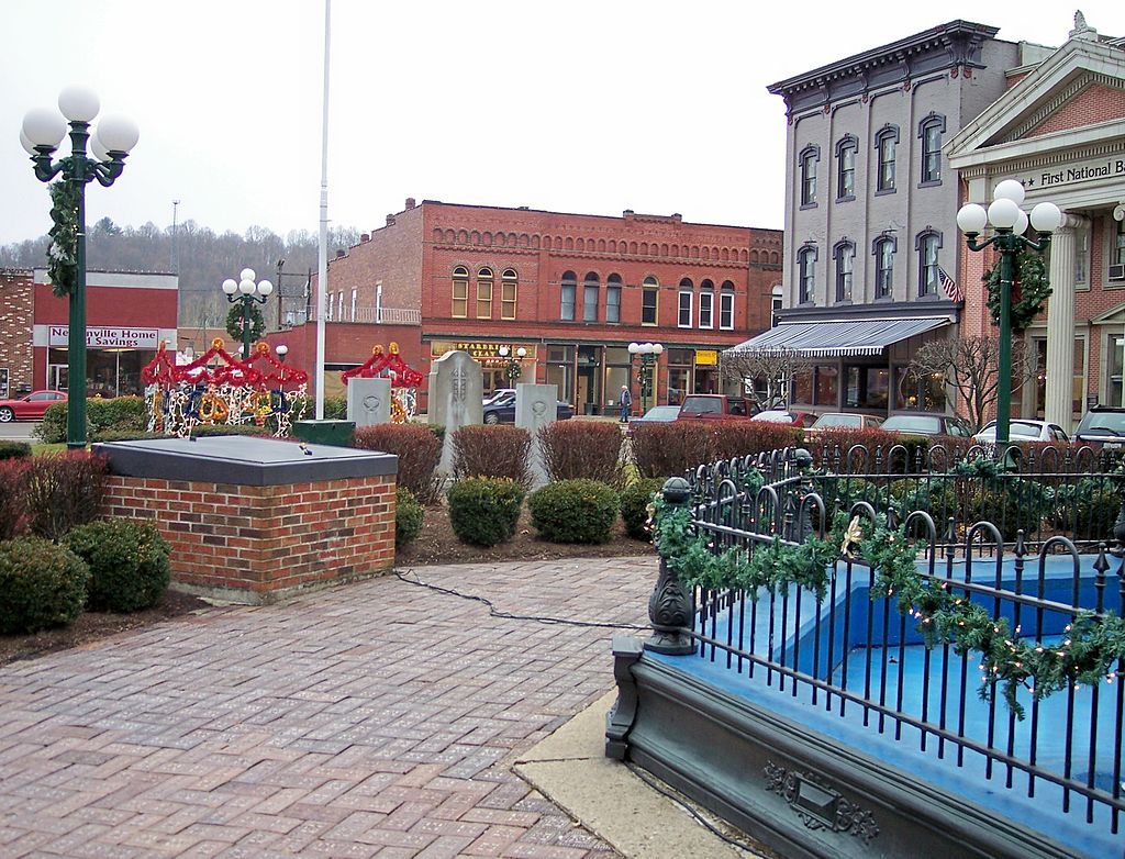 Shops along Historic Square Arts District