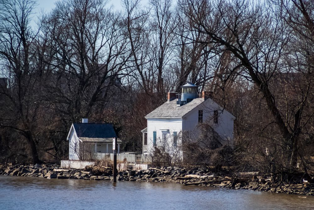 Exterior of Jones Point Lighthouse