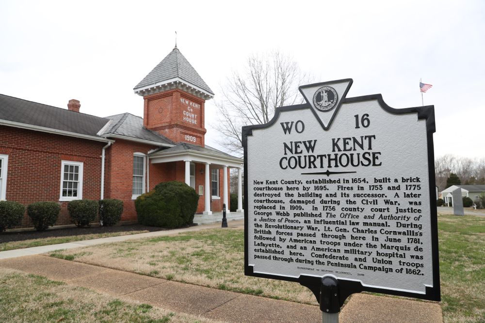 History marker of New Kent County Courthouse
