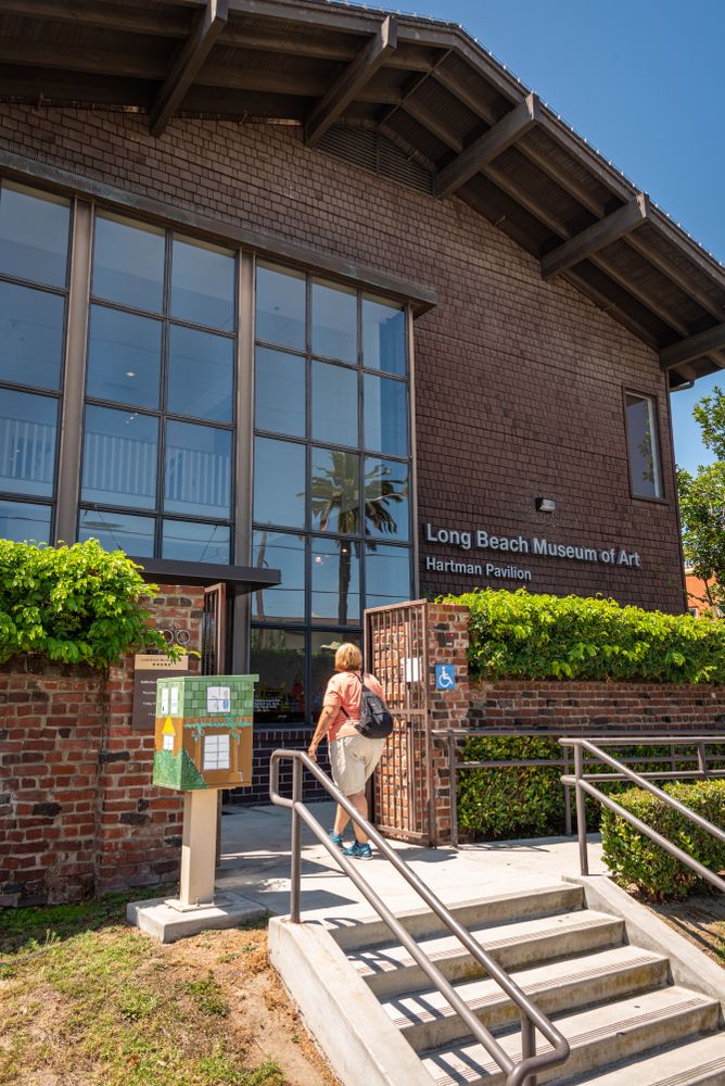 Entrance to the Long Beach Museum of Art