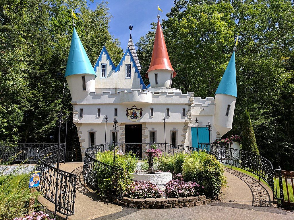 Cinderella's castle at Story Land