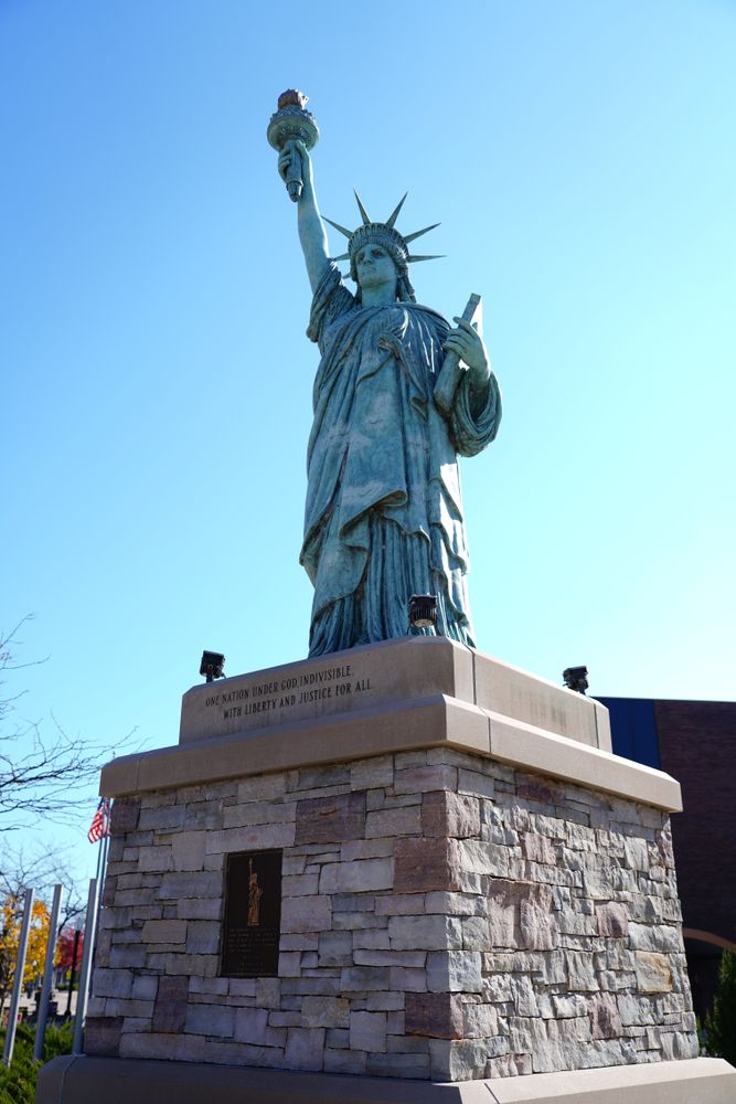 Miniature statue of liberty at Neenah