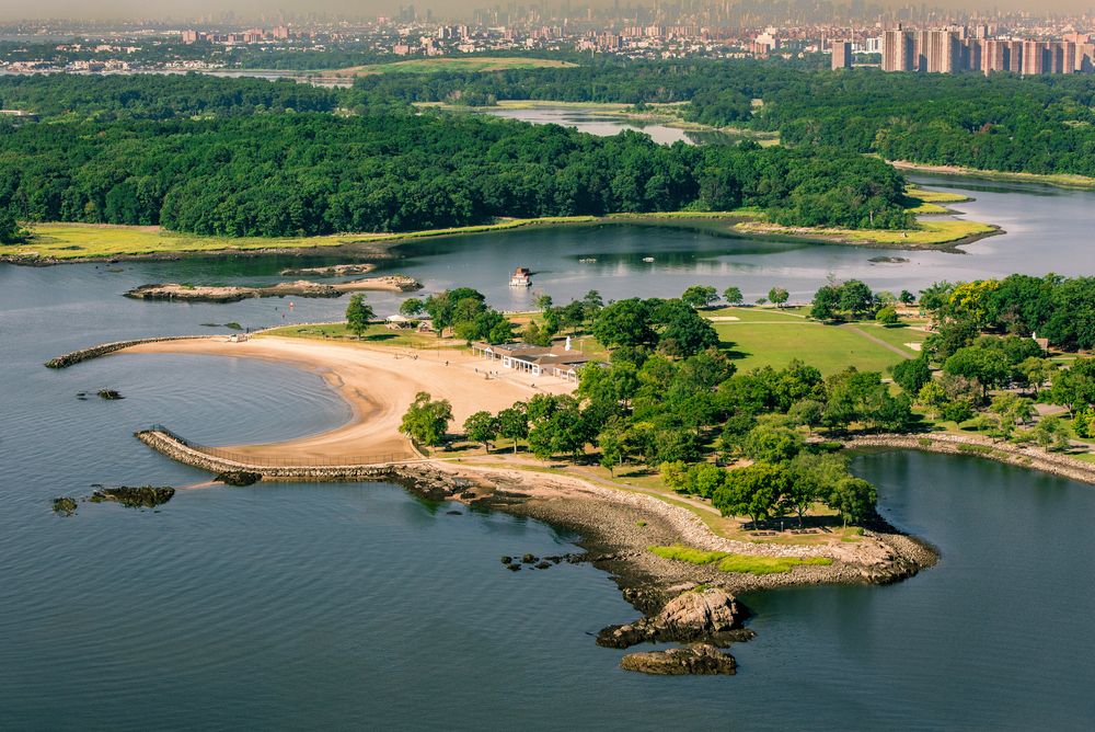 Aerial view of Glen Island Park