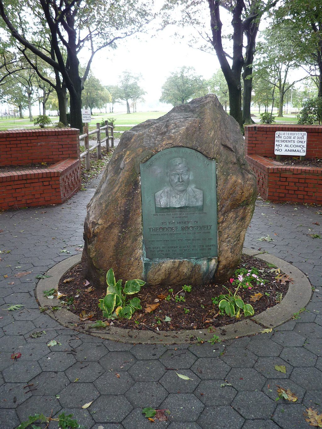 Marker of Theodore Roosevelt Memorial Park