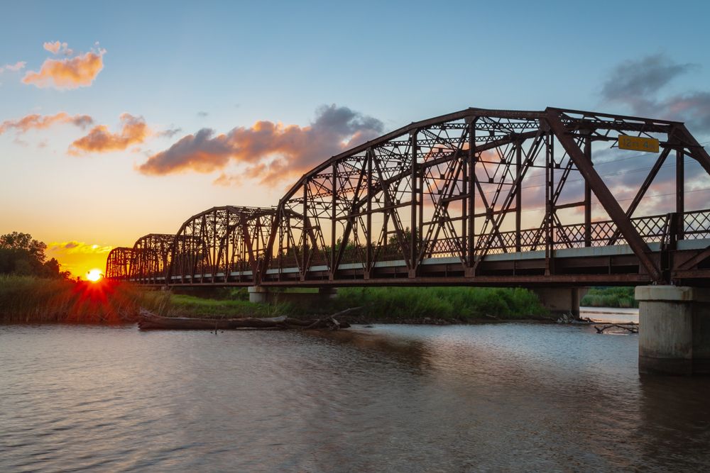 Bridge road along Route 66