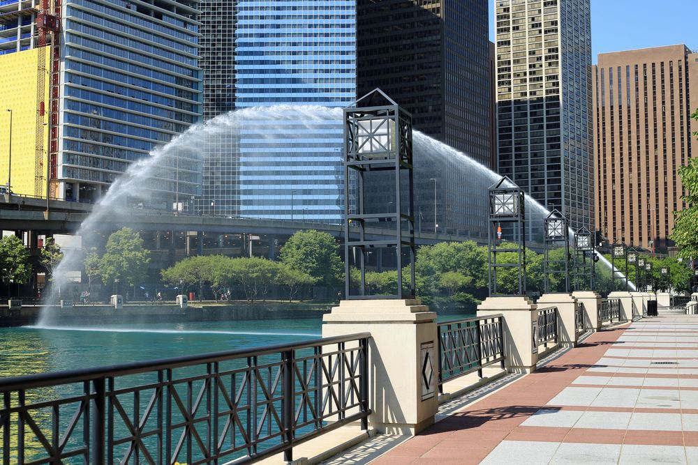 Walkway of the Chicago Riverwalk