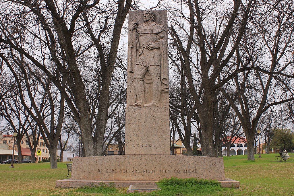 Daytime view of the Davy Crockett Monument