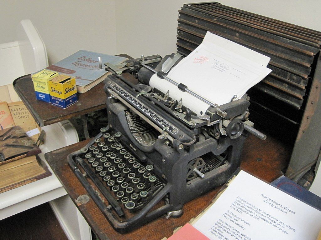 A vintage typewriter in Greene County Museum